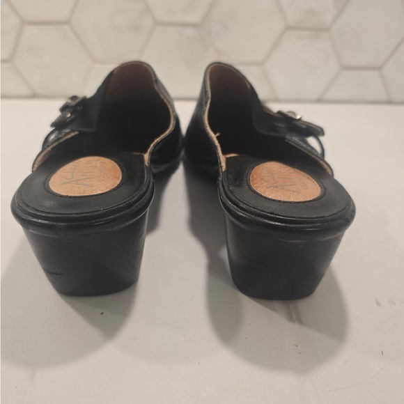 Clark Artisan Collection Woman’s Black Leather Mules Size 6.5 Clogs - Picture 4 of 9